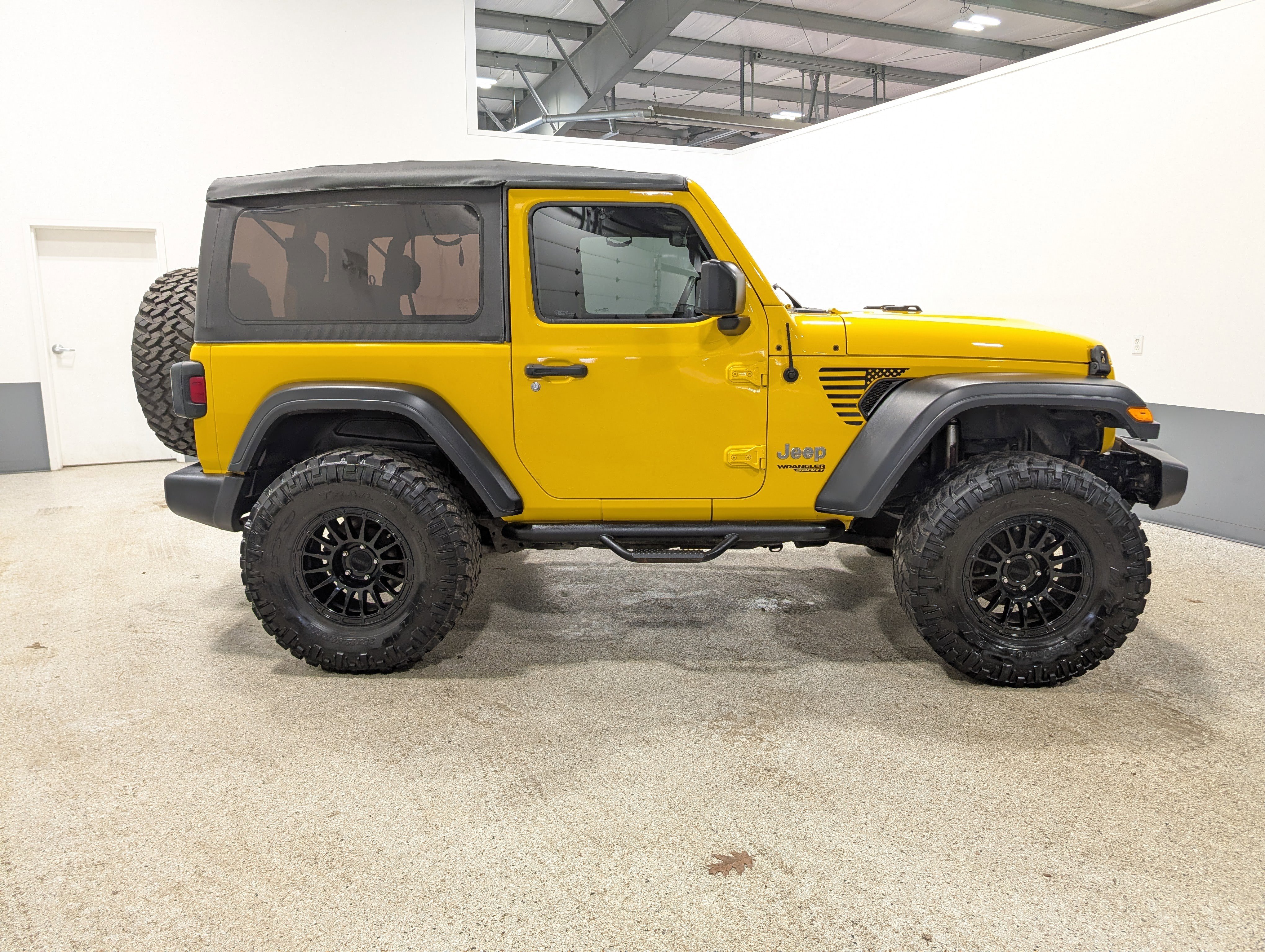 Used 2019 Jeep Wrangler Sport AWD/4WD image 2