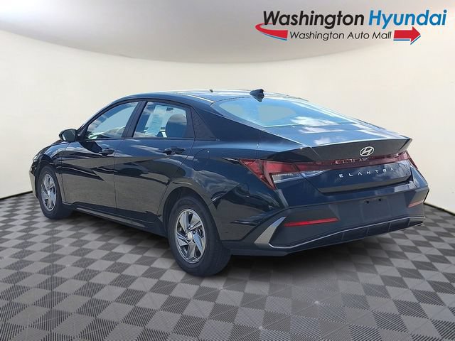 Certified 2026 Hyundai Elantra SE FWD image 4