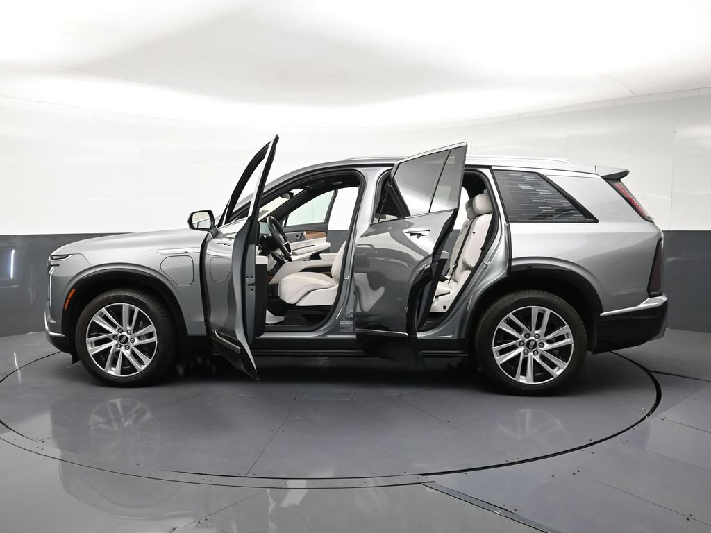 Used 2026 Cadillac Vistiq Luxury AWD/4WD image 35
