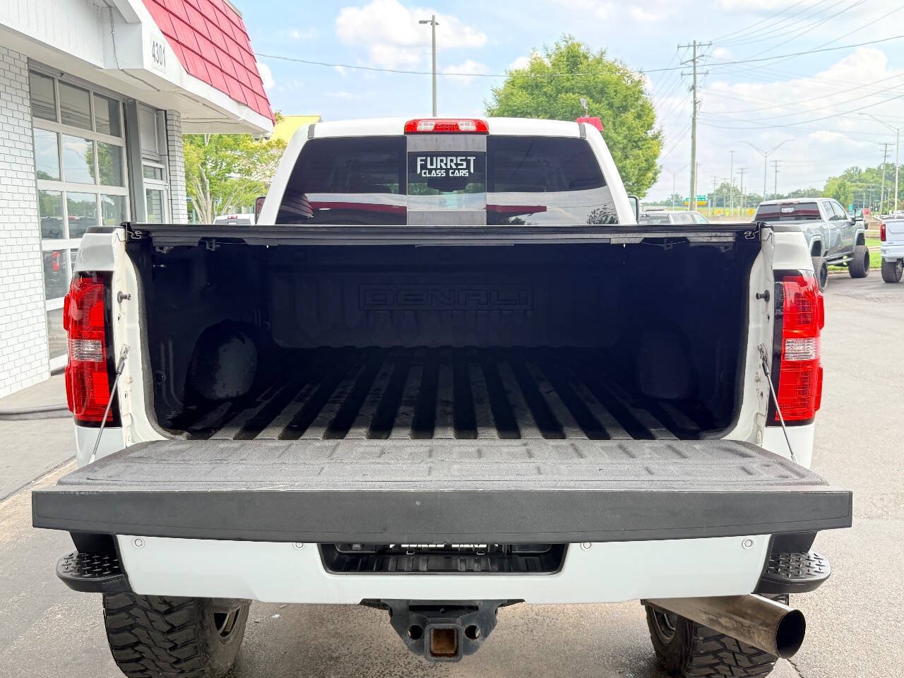 Used 2015 GMC Sierra 2500 Denali w/ Duramax Plus Package AWD/4WD image 10