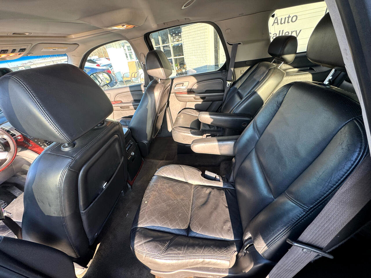 Used 2007 Cadillac Escalade AWD w/ Information Package image 13