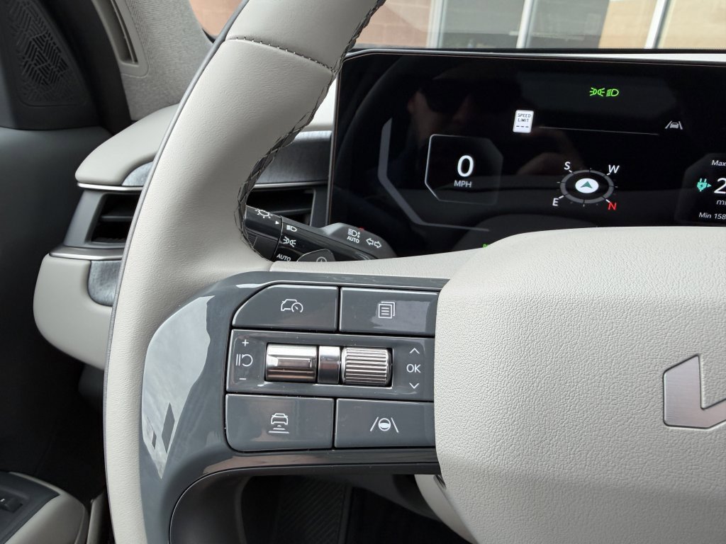 Used 2026 Kia EV9 Wind image 30