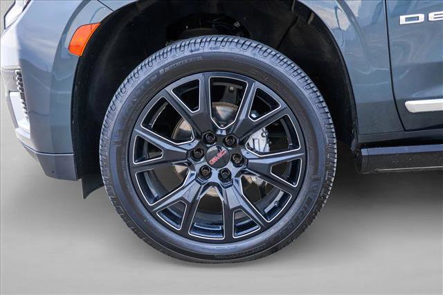 Used 2021 GMC Yukon Denali w/ Denali Ultimate Package image 9