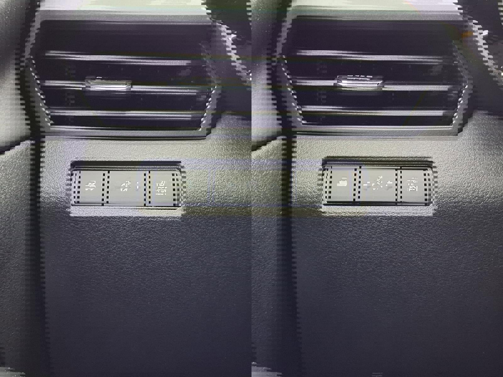 Used 2024 Nissan Altima 2.5 SV image 17