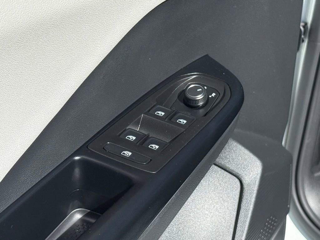 New 2026 Volkswagen Taos S image 10