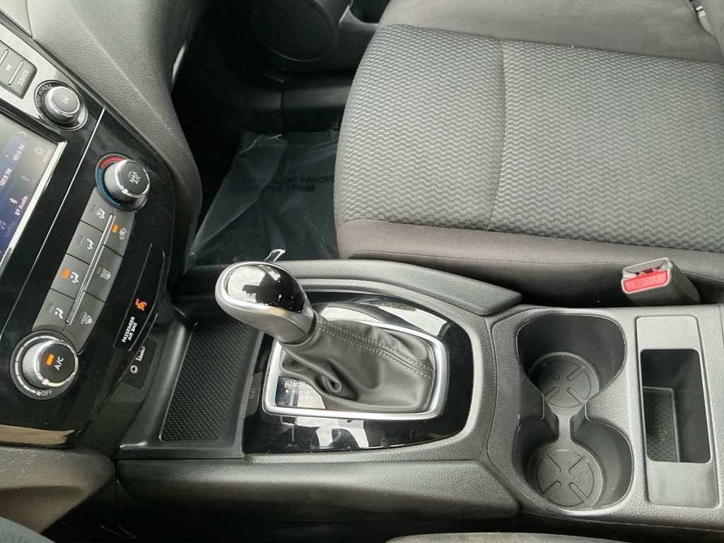 Used 2020 Nissan Rogue Sport S AWD/4WD image 28