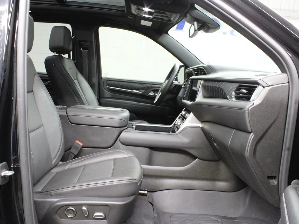 Used 2023 GMC Yukon Denali w/ LPO, Floor Liner Package AWD/4WD image 36