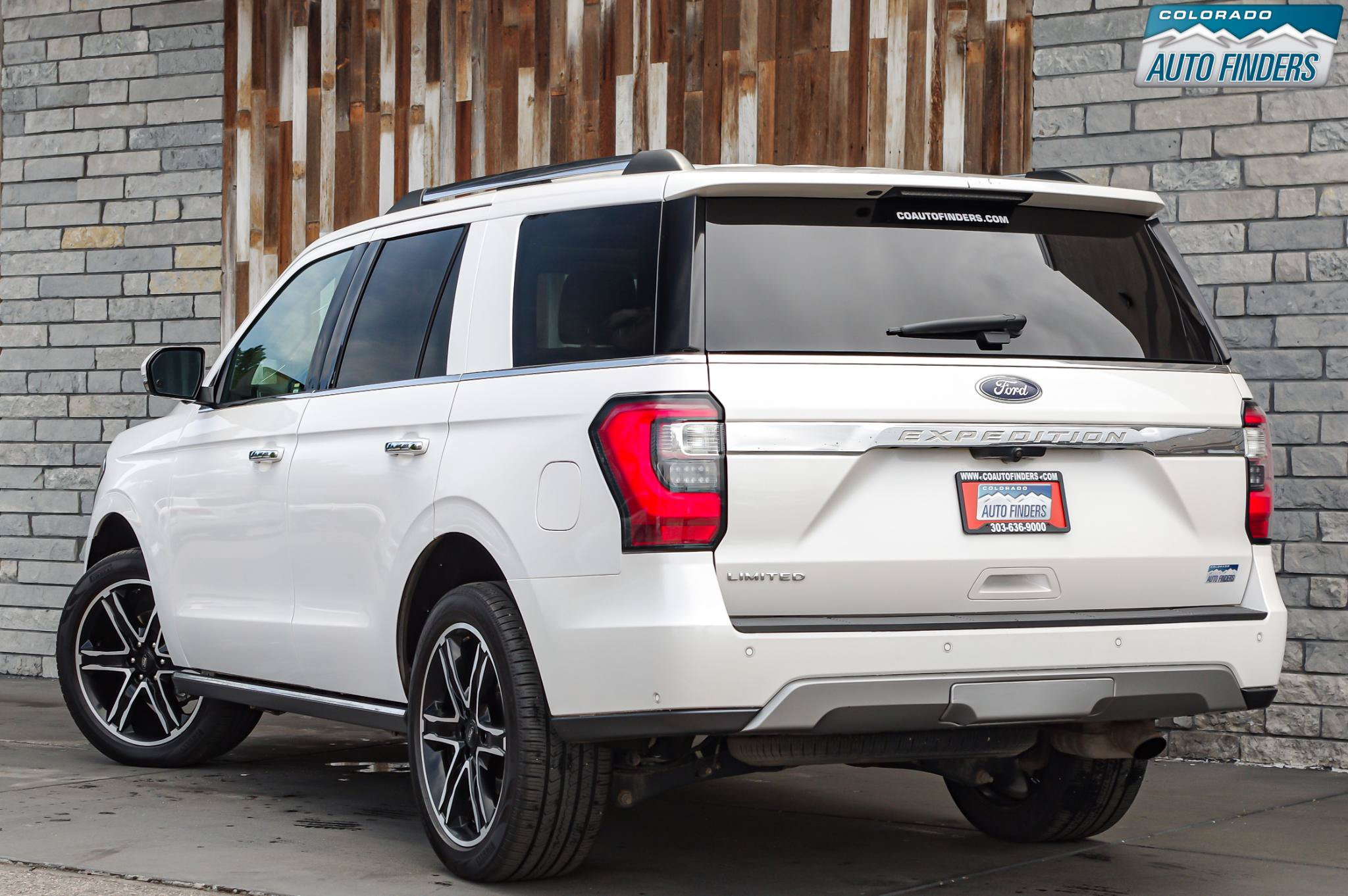 Used 2019 Ford Expedition Limited w/ Special Edition Package AWD/4WD image 4