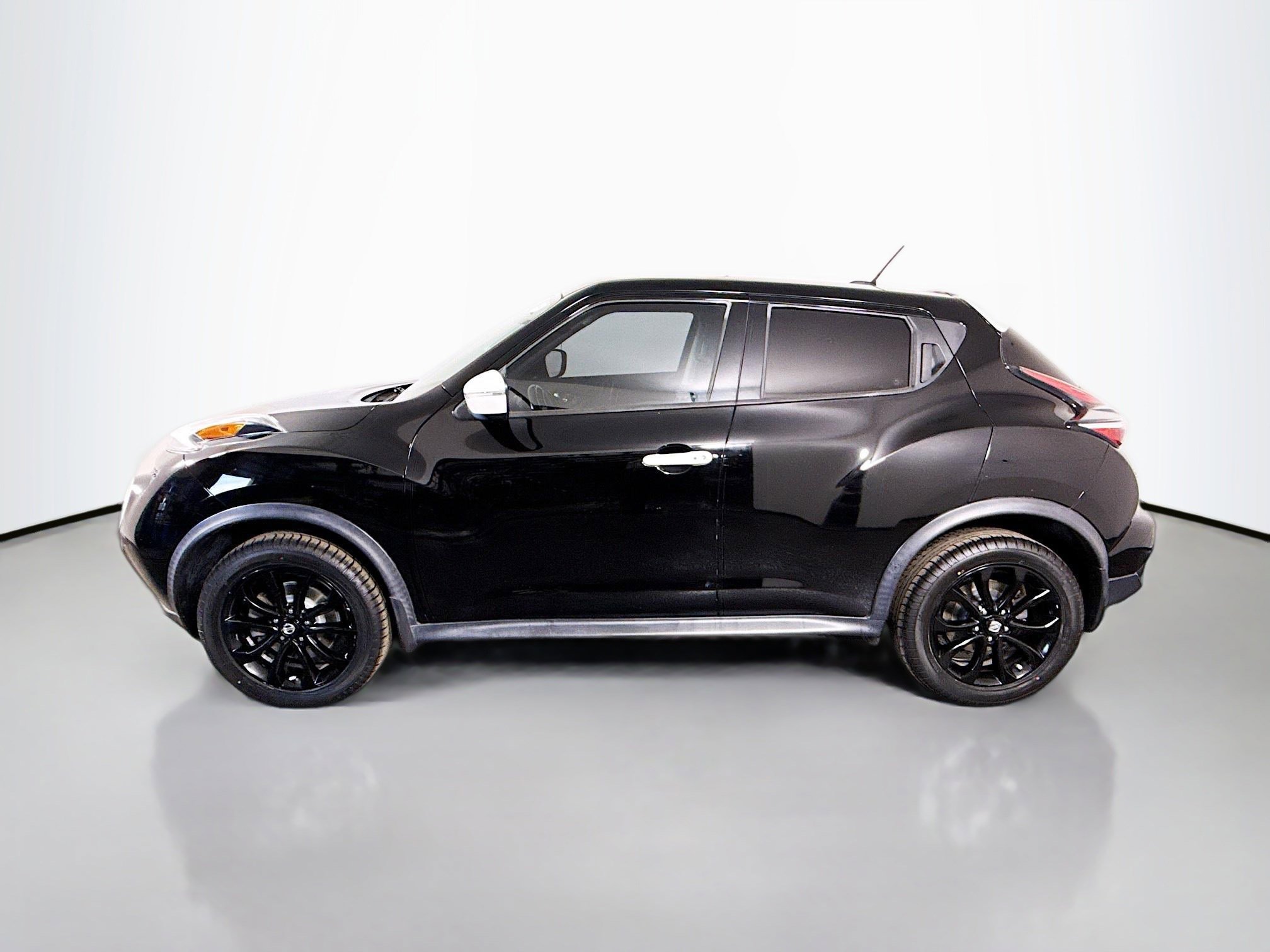 Used 2017 Nissan Juke SV image 6