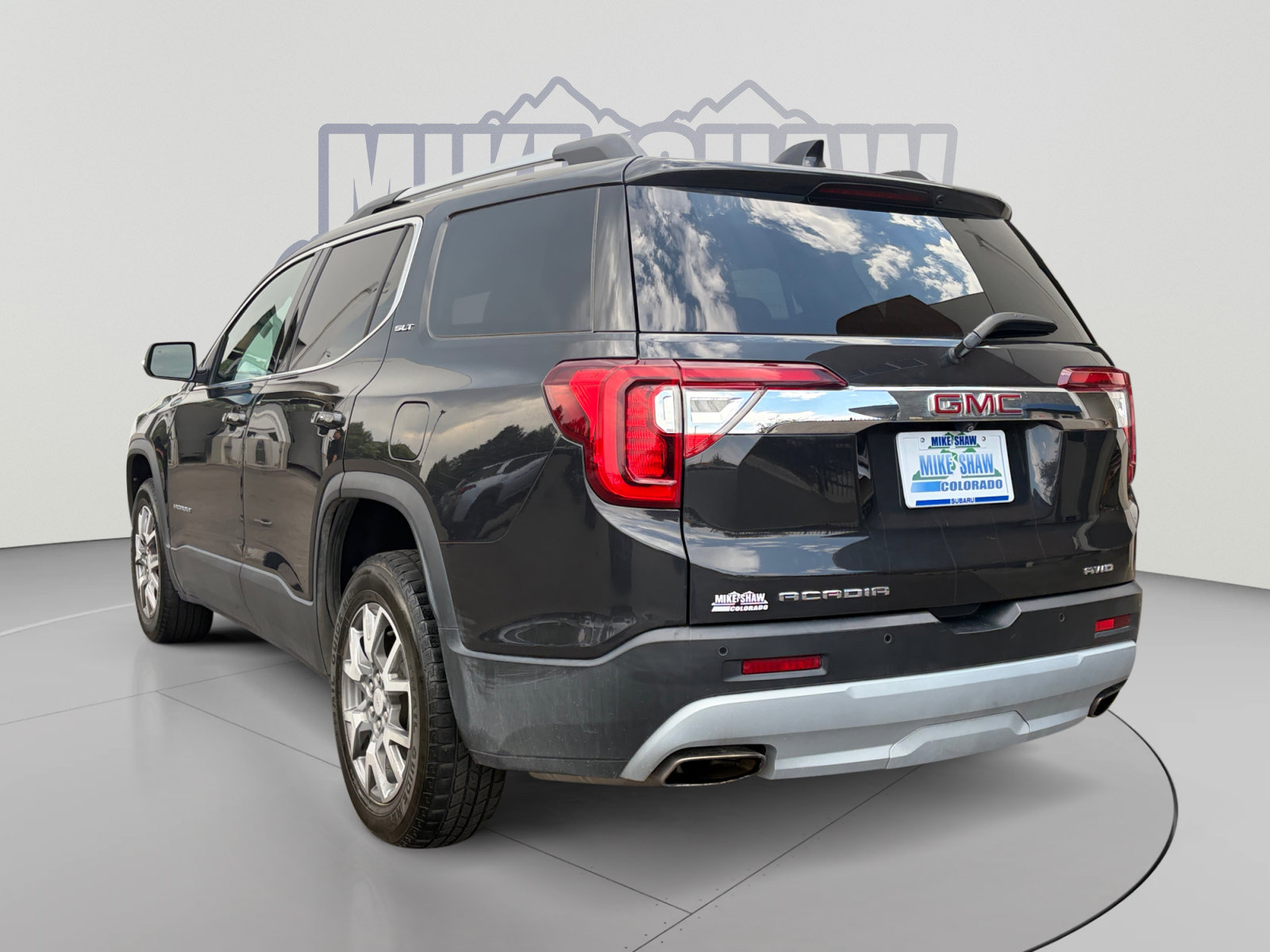 Used 2020 GMC Acadia SLT AWD/4WD image 3