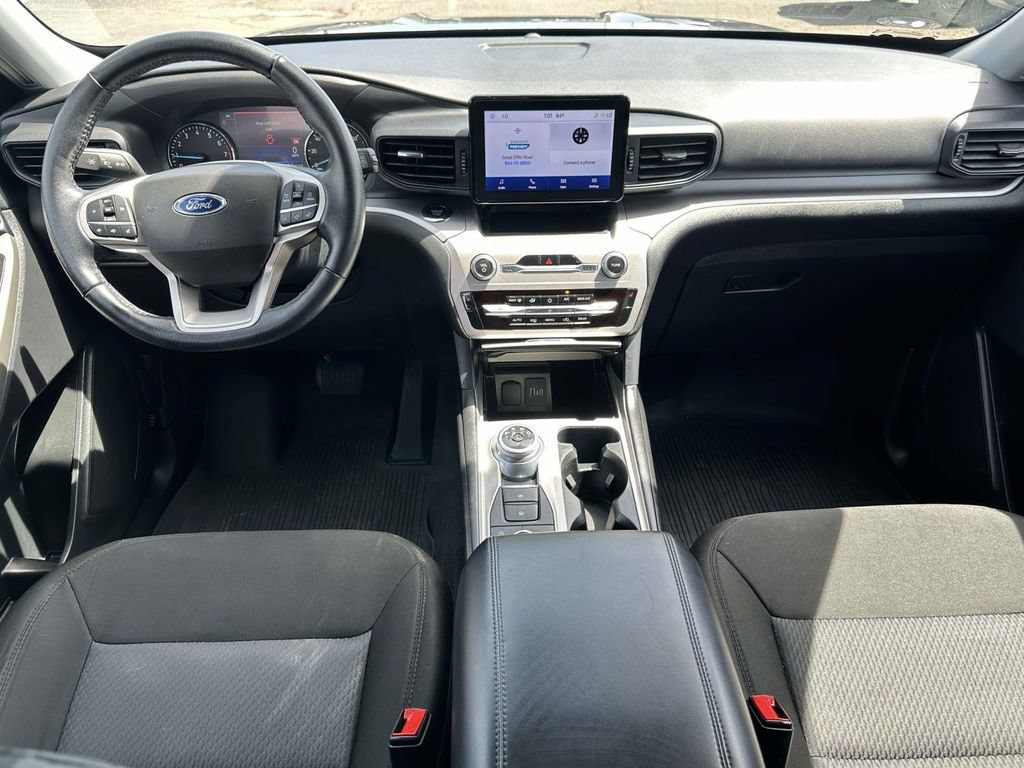 Used 2022 Ford Explorer XLT AWD/4WD image 16