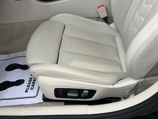 Used 2026 BMW M850i xDrive AWD/4WD image 13