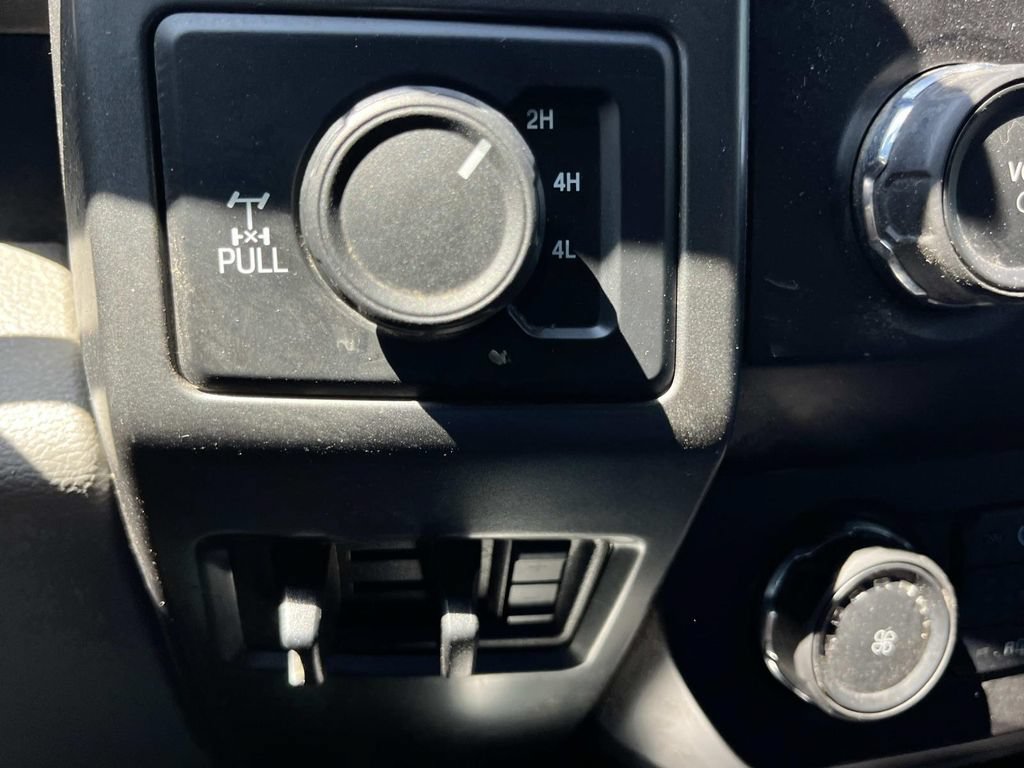 Used 2021 Ford F250 XLT w/ XLT Premium Package AWD/4WD image 32