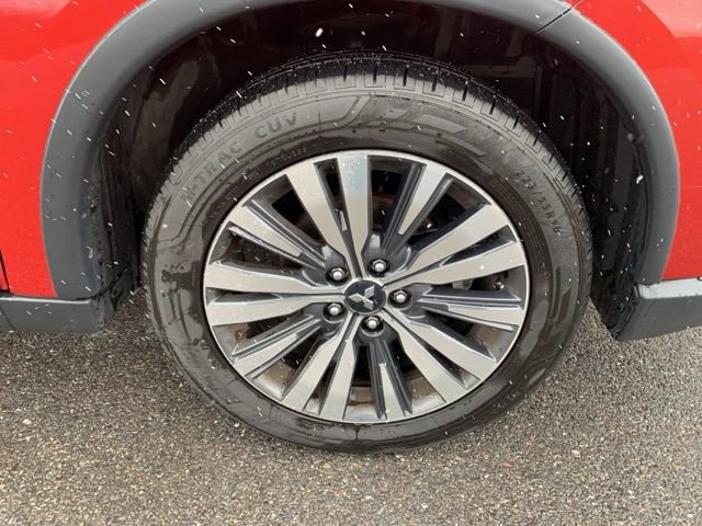 Used 2019 Mitsubishi Outlander AWD image 26