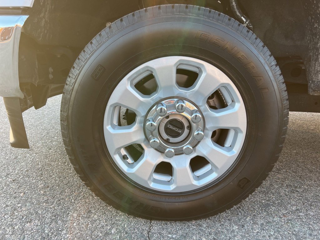 Used 2024 Ford F250 XLT w/ Snow Plow Prep Package image 9