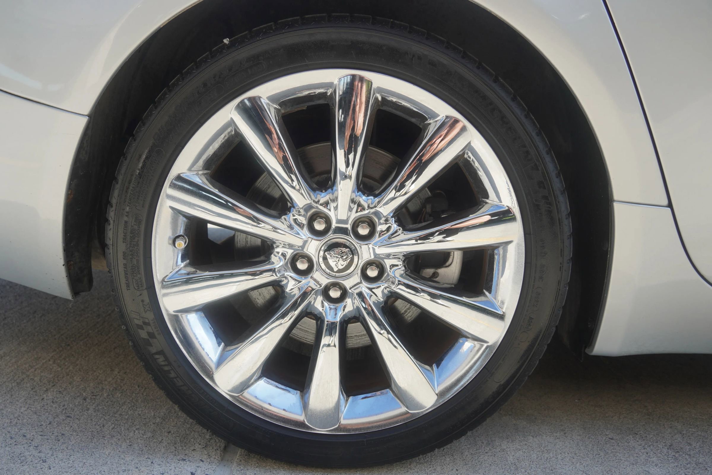Used 2011 Jaguar XF Premium RWD image 28