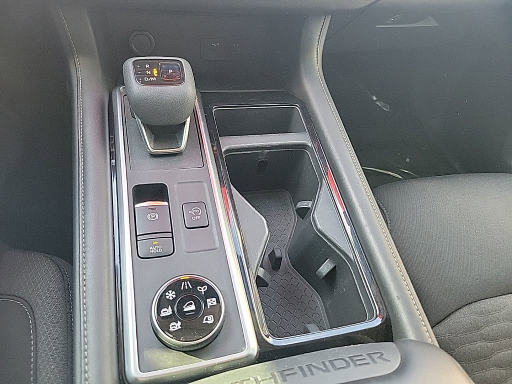 Used 2022 Nissan Pathfinder SV AWD/4WD image 11