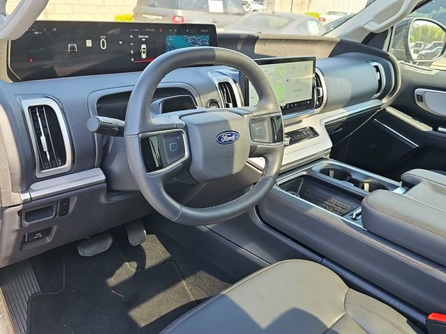 Used 2025 Ford Expedition Max Active RWD image 11