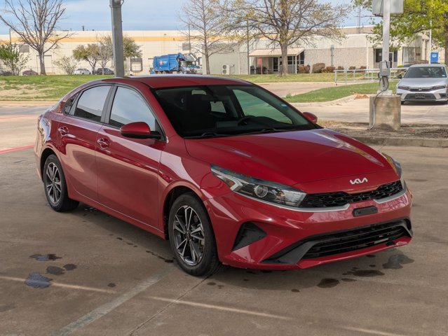 Used 2023 Kia Forte LXS video 3