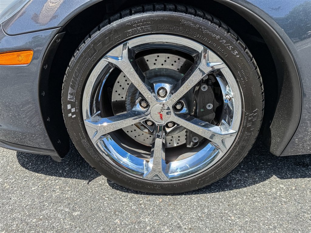 Used 2012 Chevrolet Corvette Grand Sport w/ 3LT Preferred Equipment Group RWD image 20