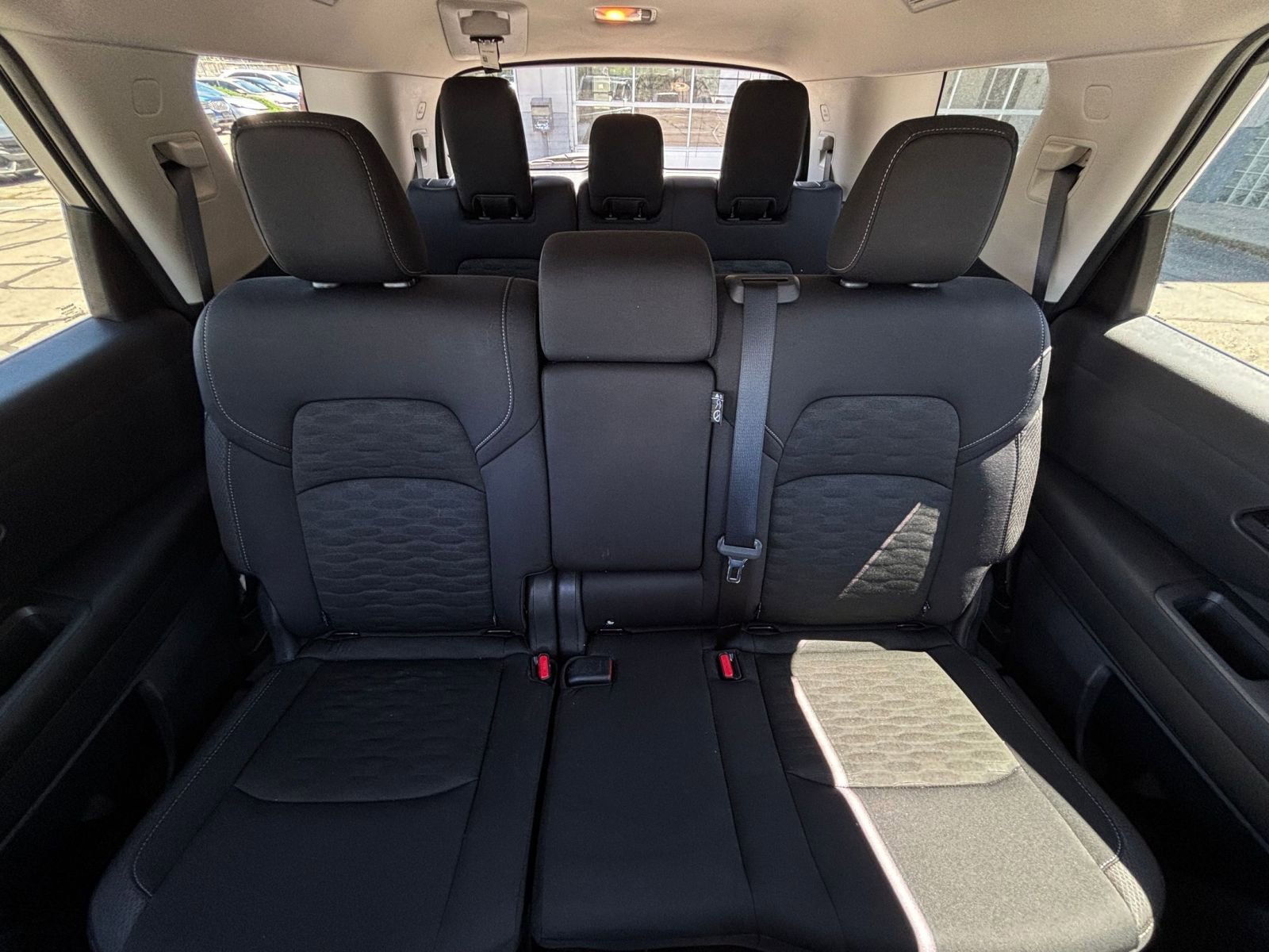 Used 2025 Nissan Pathfinder SV image 41