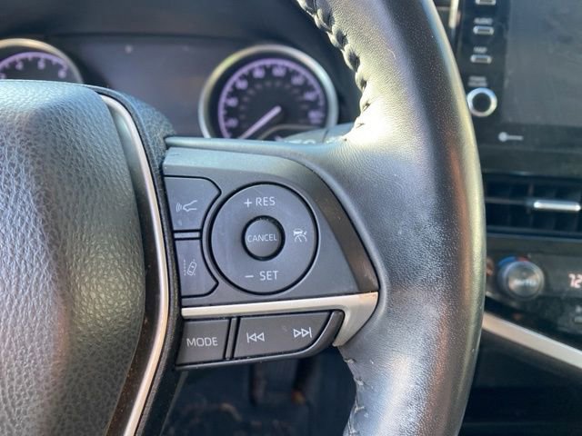Used 2021 Toyota Camry XLE image 19