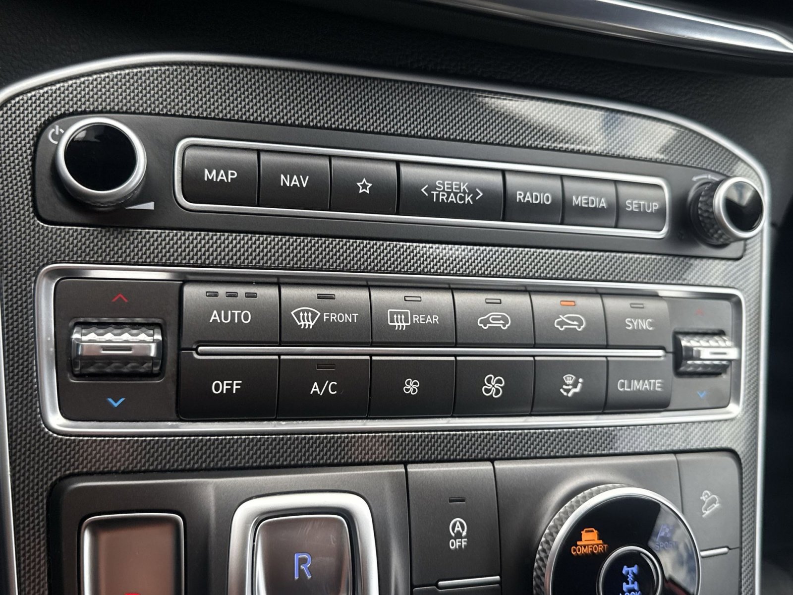 Certified 2023 Hyundai Santa Fe SEL image 21