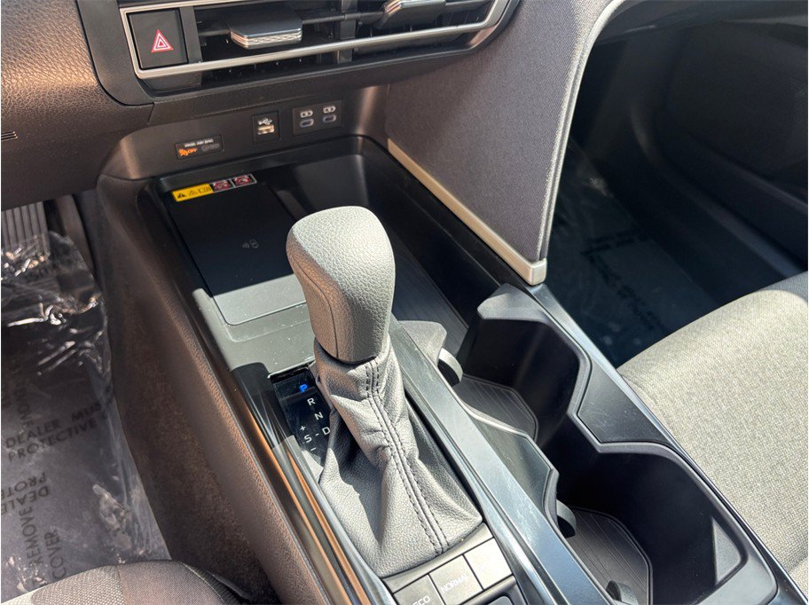Used 2025 Toyota Camry LE w/ Convenience Package FWD image 31