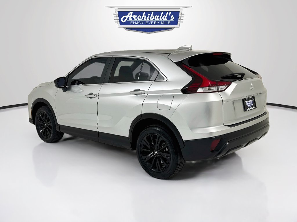 Used 2023 Mitsubishi Eclipse Cross LE AWD/4WD image 6