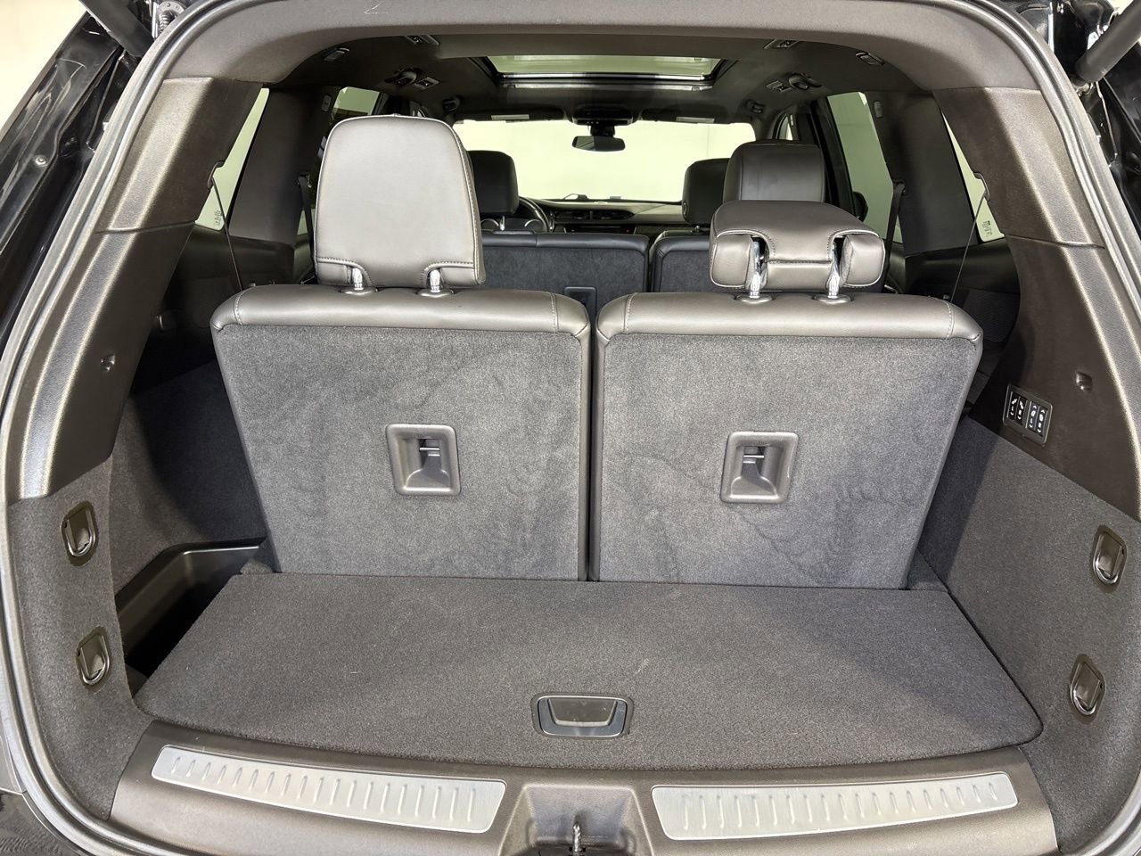 Used 2024 Cadillac XT6 Premium Luxury w/ LPO, Floor Liner Package image 24