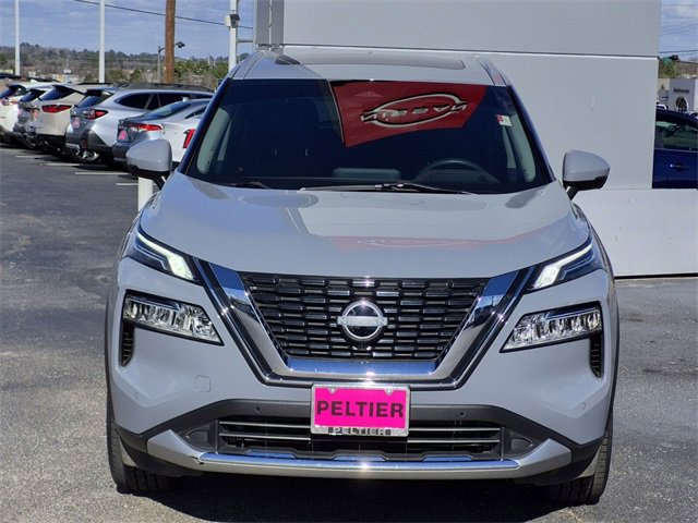 Used 2023 Nissan Rogue Platinum w/ Platinum Premium Package image 2