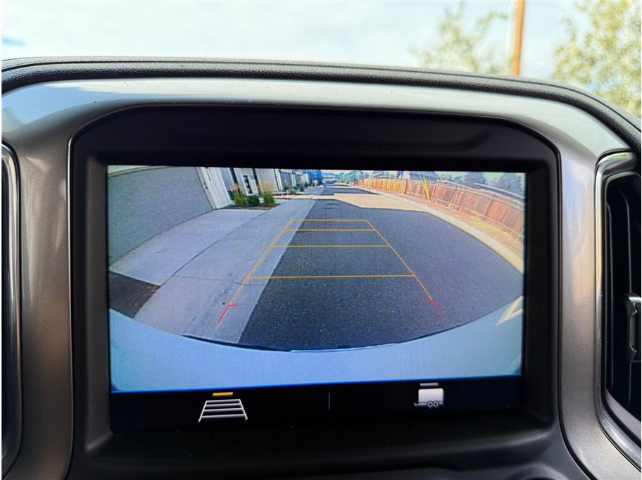 Used 2021 Chevrolet Silverado 1500 LT w/ Bed Protection Package image 17