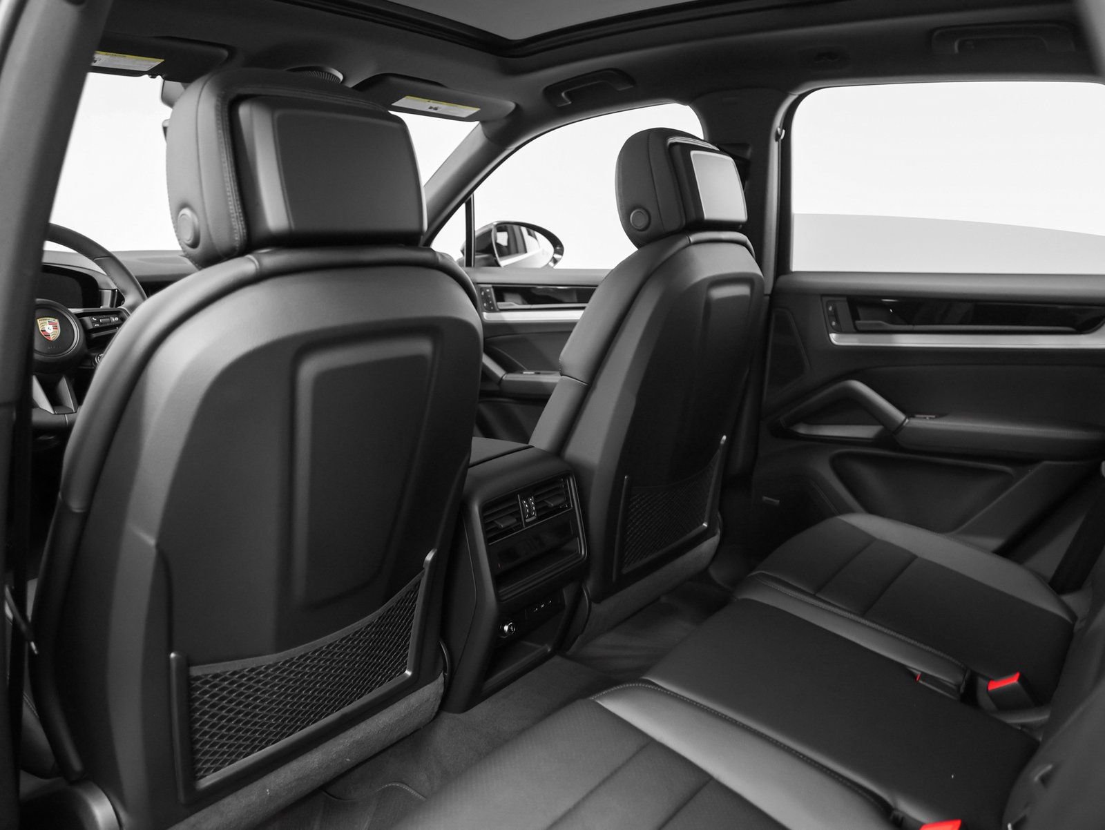 Certified 2025 Porsche Cayenne image 39