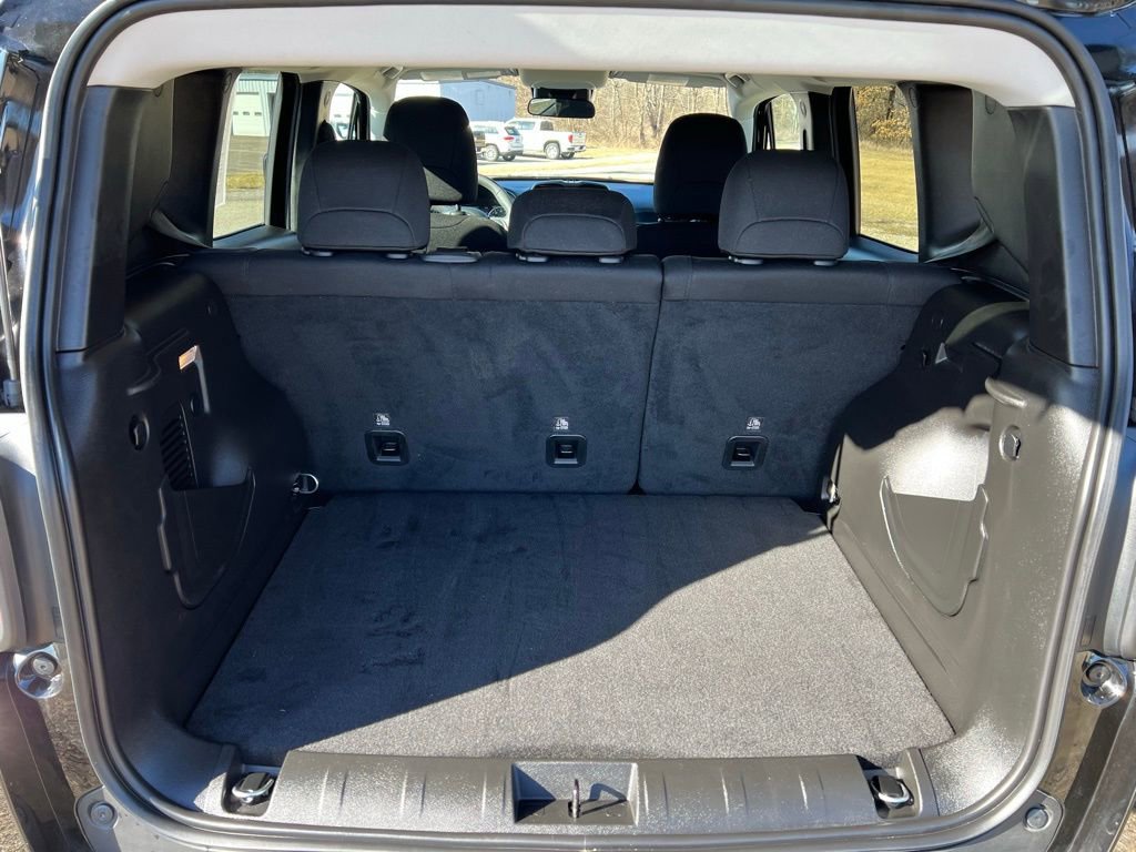 Used 2022 Jeep Renegade Latitude image 17