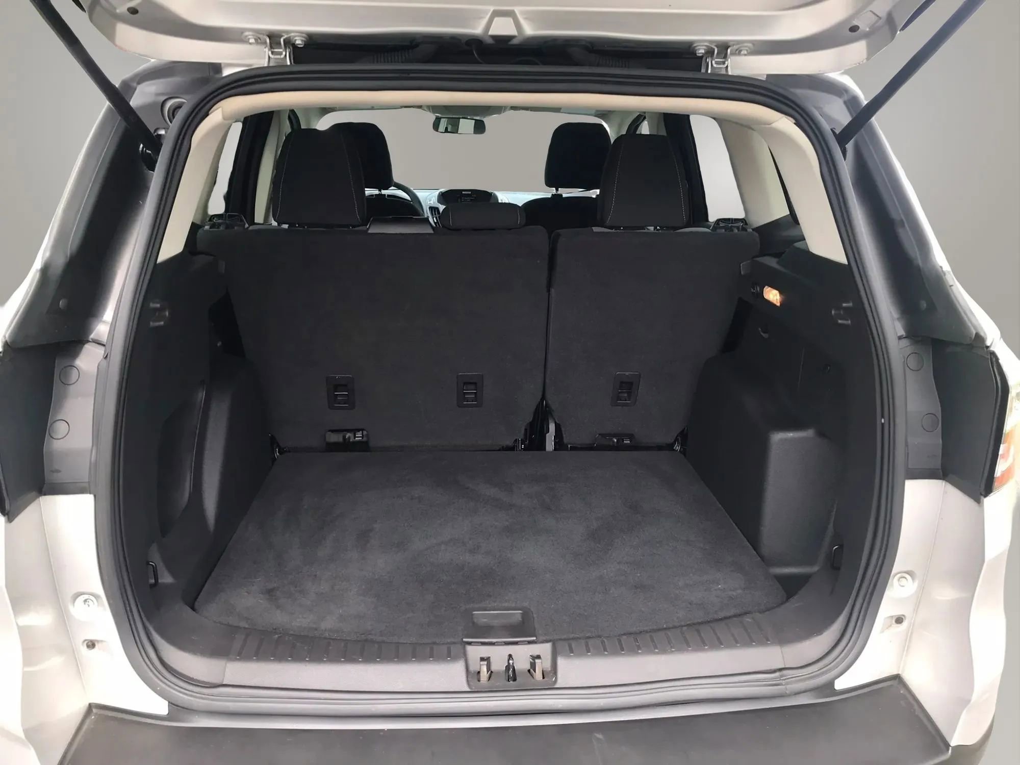 Used 2017 Ford Escape SE AWD/4WD image 4
