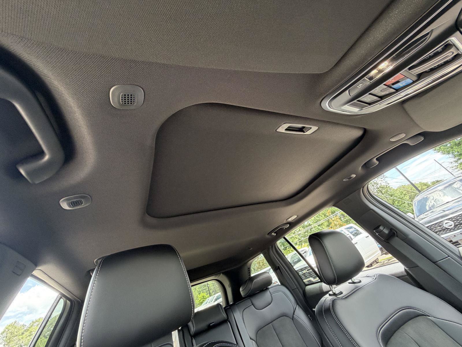 New 2026 Jeep Grand Cherokee Altitude RWD image 23