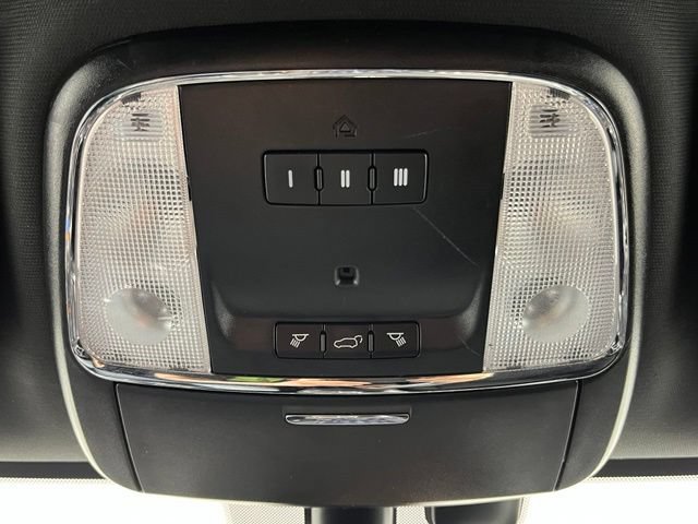 Used 2018 Jeep Grand Cherokee Laredo AWD/4WD image 18