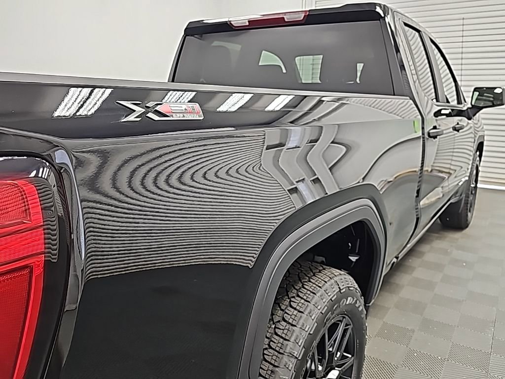 New 2026 GMC Sierra 1500 Pro w/ Graphite Edition AWD/4WD image 9