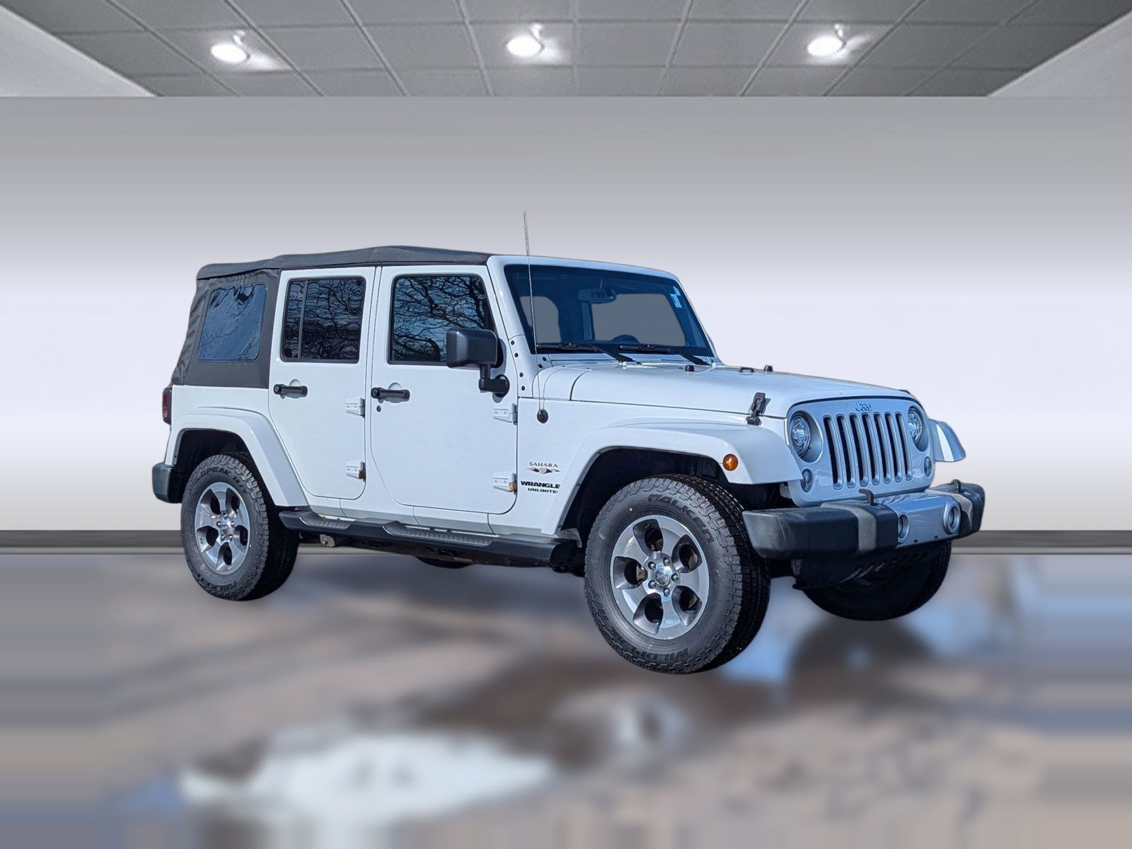 Used 2017 Jeep Wrangler Unlimited Sahara image 7