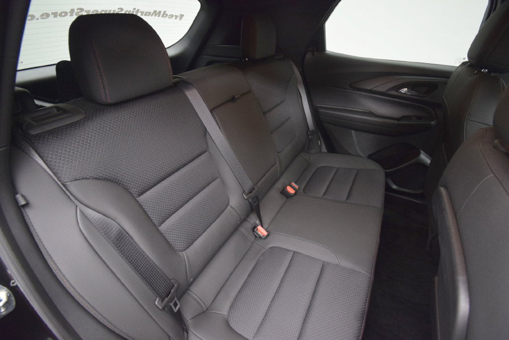 Used 2023 Chevrolet TrailBlazer RS w/ Convenience Package FWD image 17