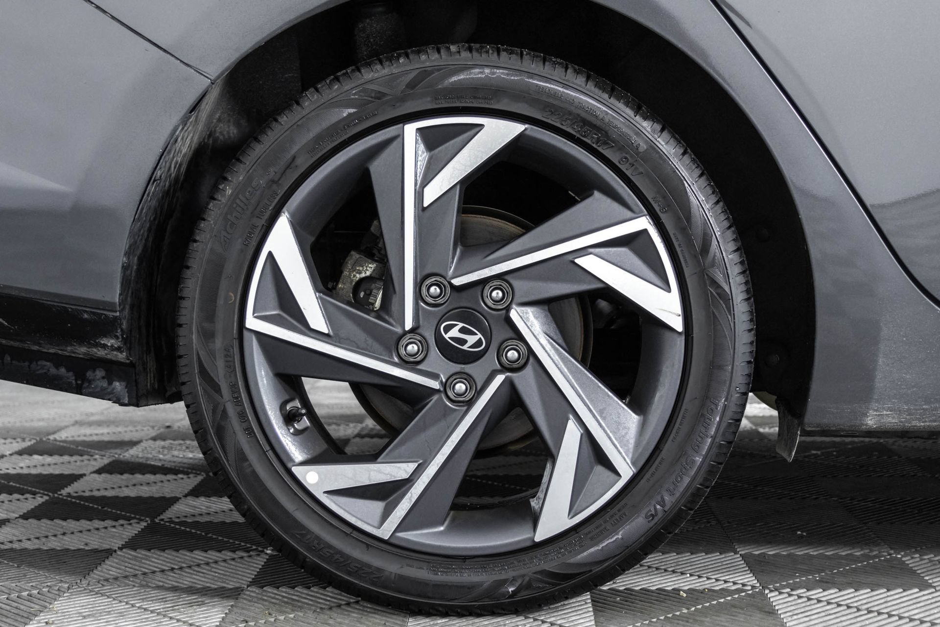 Used 2025 Hyundai Elantra Limited FWD image 45