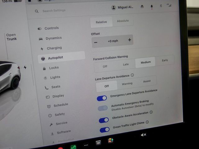 Used 2023 Tesla Model Y Long Range image 31