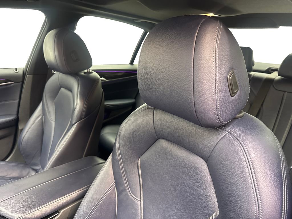 Used 2019 BMW 540i w/ Premium Package RWD image 27