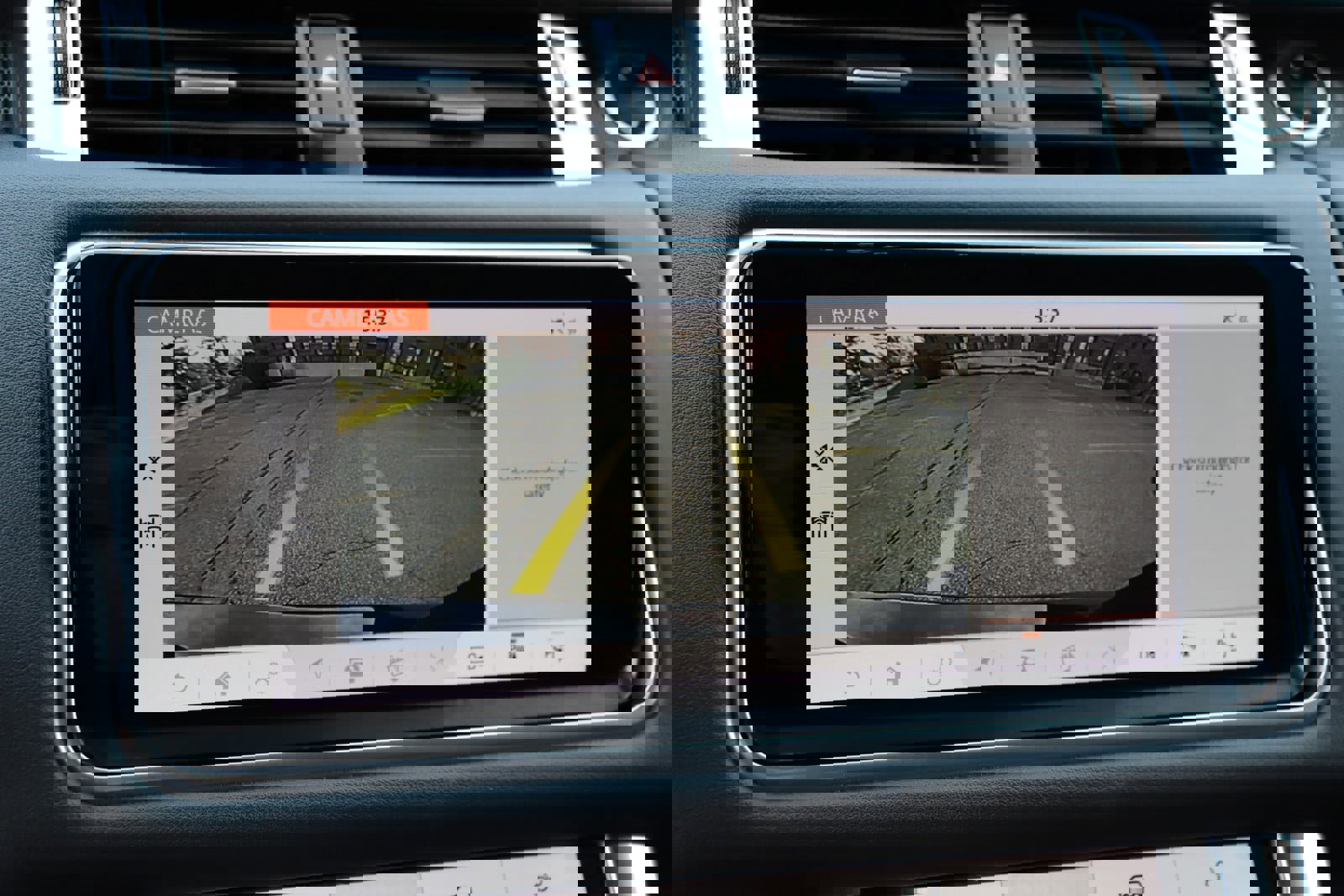 Used 2020 Land Rover Range Rover Sport HSE AWD/4WD image 36