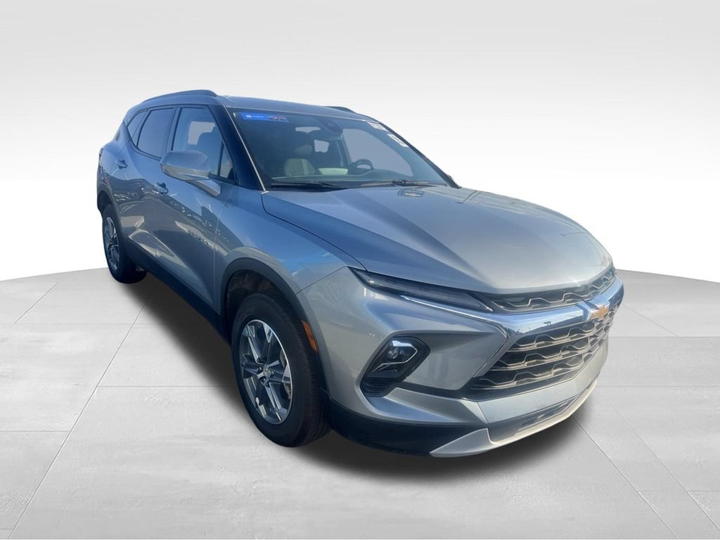 Used 2024 Chevrolet Blazer LT w/ Convenience Package FWD image 17