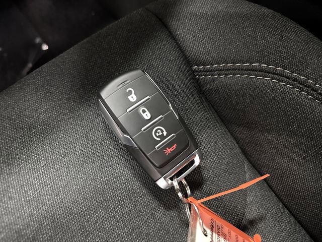 New 2026 RAM 1500 4x4 Crew Cab image 26