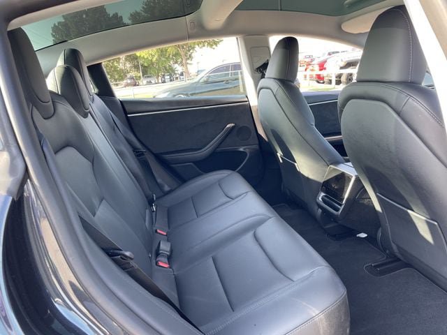 Used 2025 Tesla Model 3 Long Range AWD/4WD image 23