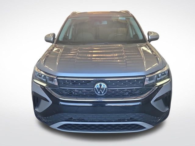 Used 2022 Volkswagen Taos SE FWD image 6