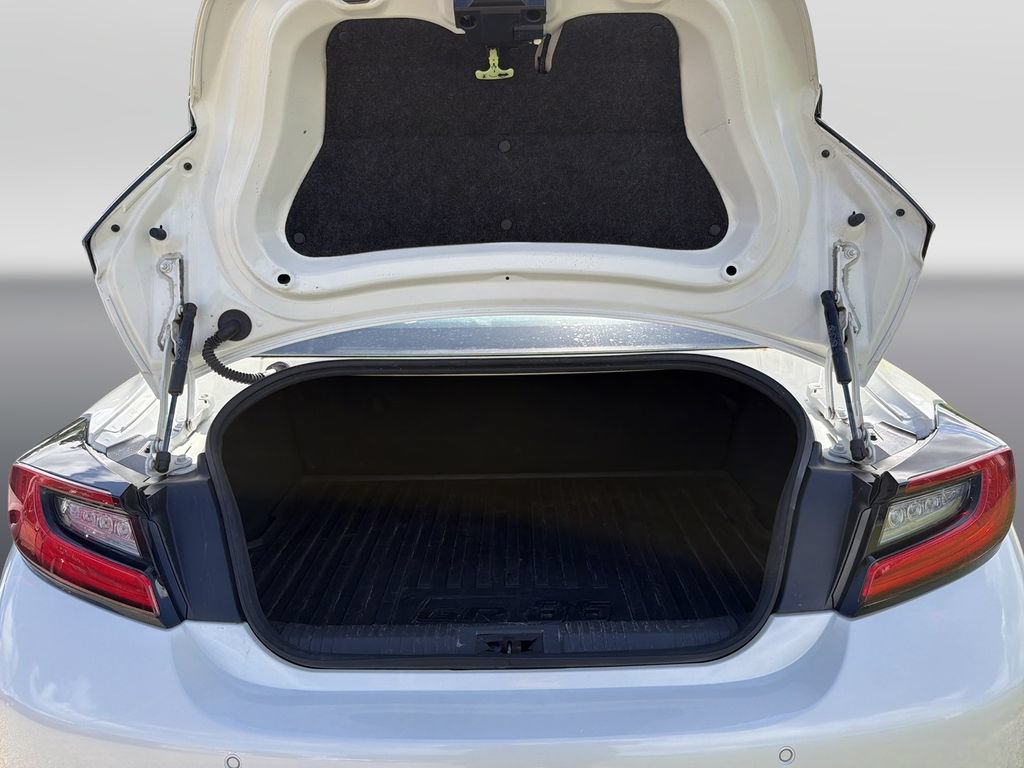 Used 2024 Toyota GR86 Premium RWD image 13