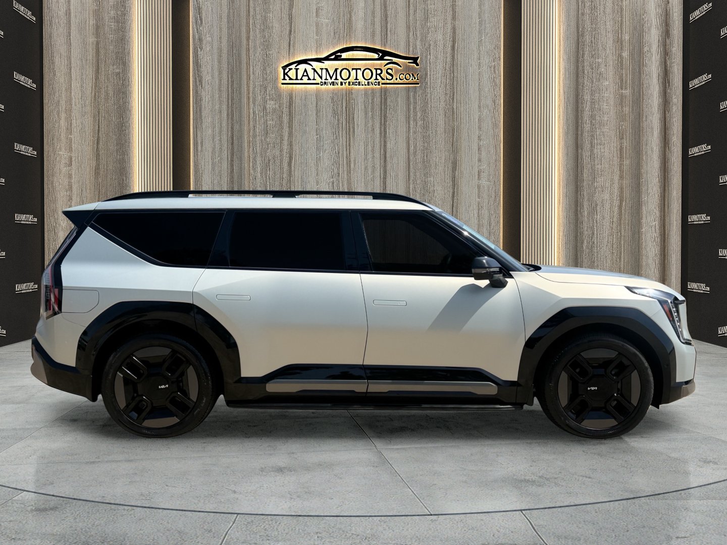 Used 2024 Kia EV9 GT-Line AWD/4WD image 11